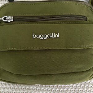Baggallini Modern Everywhere Mini bag